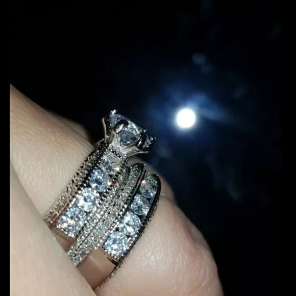 Ring - Picture 6 of 7